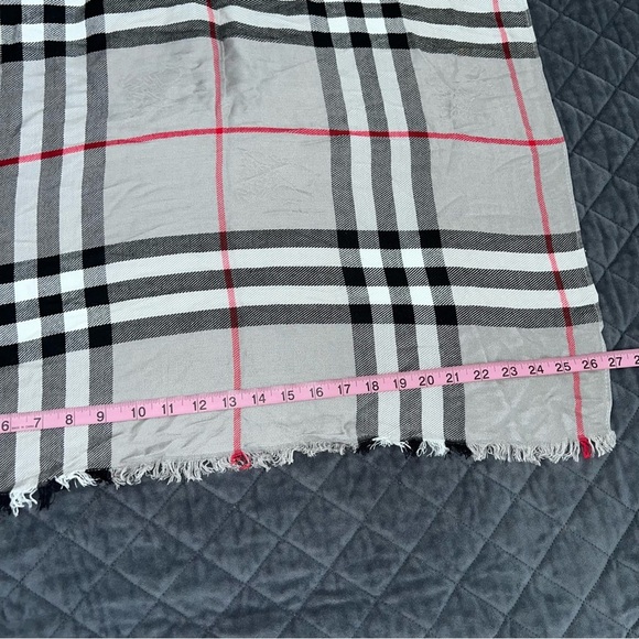 Burberry Scarf Vintage Cashmere Gray Plaid Fringe Large Rectangular Kimono R - Picture 9 of 9